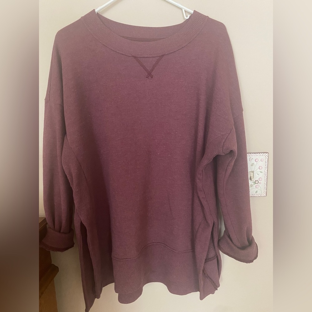 aerie crewneck size M